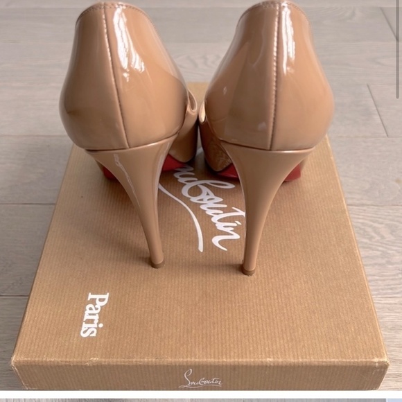 CHRISTIAN Louboutin peep toe very price 120nude heels - Picture 3 of 10
